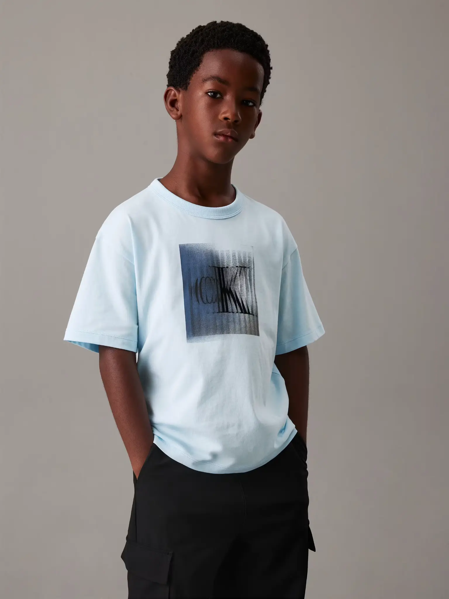 CK · טישירט שרוול קצר LARGE SHIFTED CK SS T-SHIRT · תכלת
