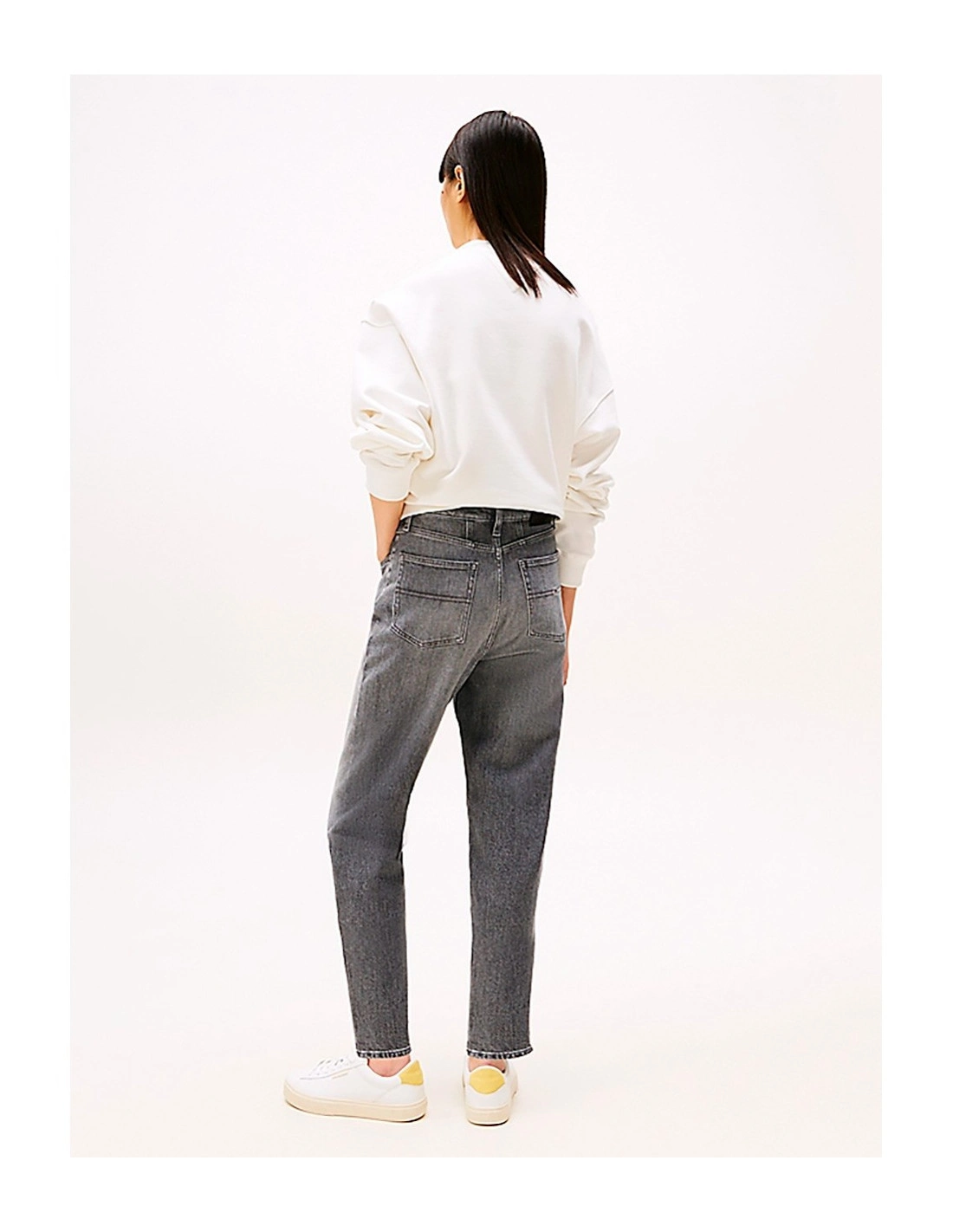TOMMY · 1 - 5 POCKETS גינס MOM JEAN UH TPR BI0177 · אפור — Hawaii