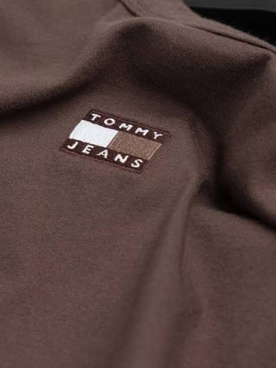 TOMMY · TJW BXY BADGE TEE EXT · חום — Hawaii