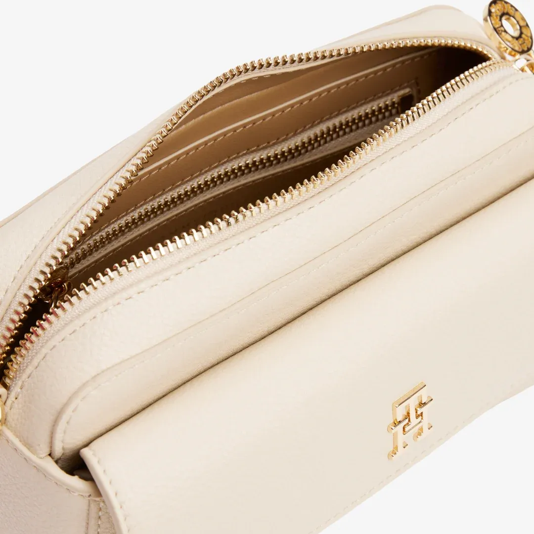 TOMMY · תיקים TH DISTINCT CAMERA BAG · ביג' — Hawaii