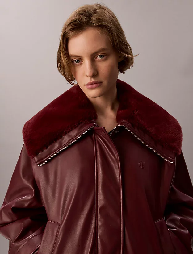 CK · FAUX LEATHER SHORT FILLED BOMBER · בורדו — Hawaii